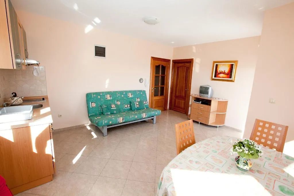 Apartments Petani Kožino Kroatien
