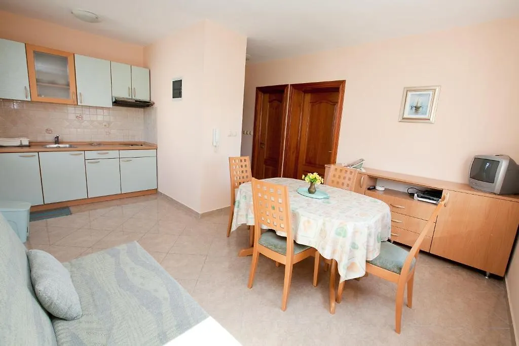 Apartments Petani Kožino Kroatien
