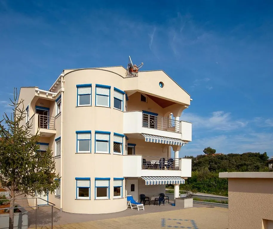 Apartments Petani Kožino Kroatien